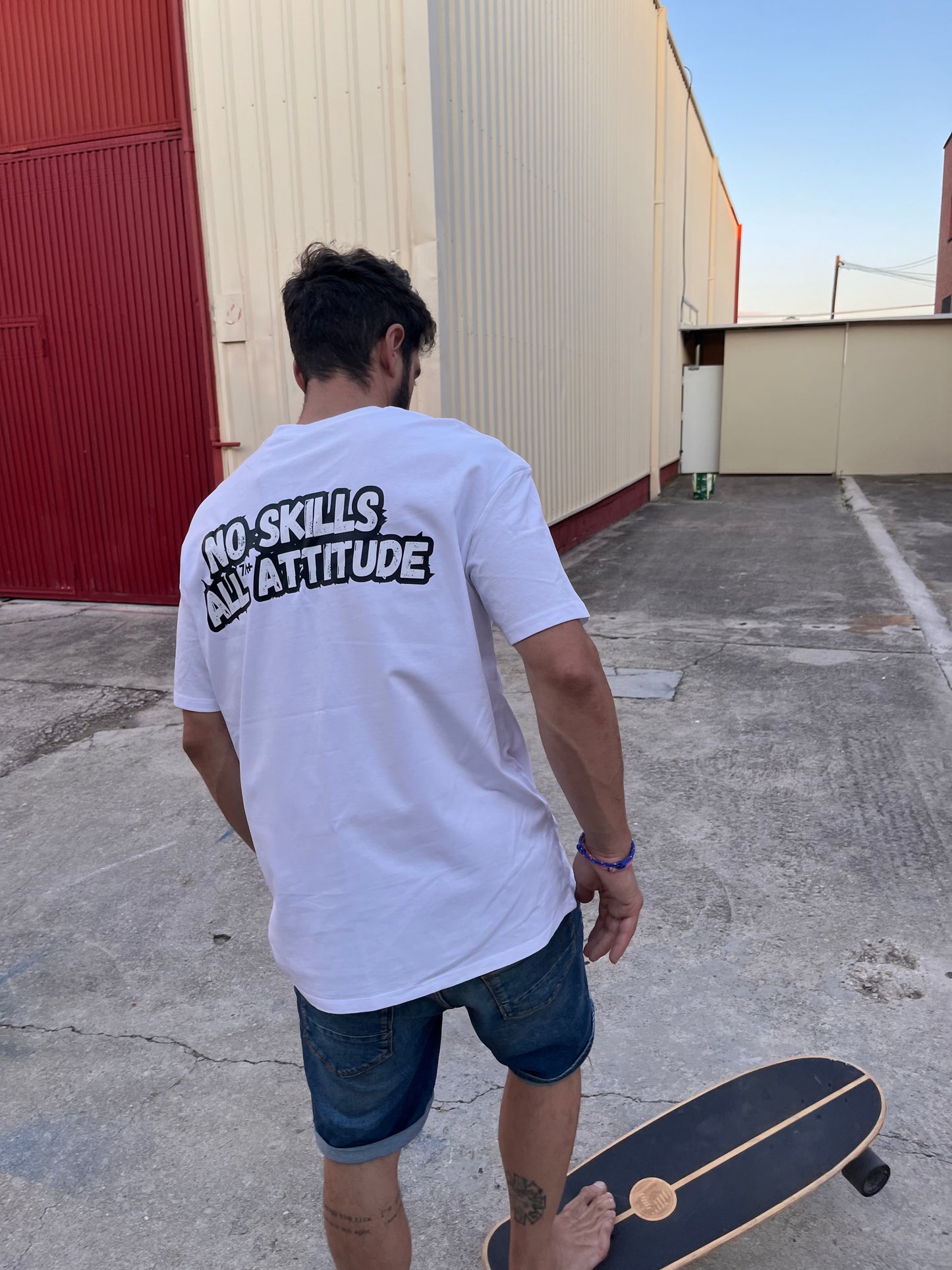 Camiseta Oversize NO SKILLS, ALL ATTITUDE – Línea Hazlo!!by 7A+ - Urban style.