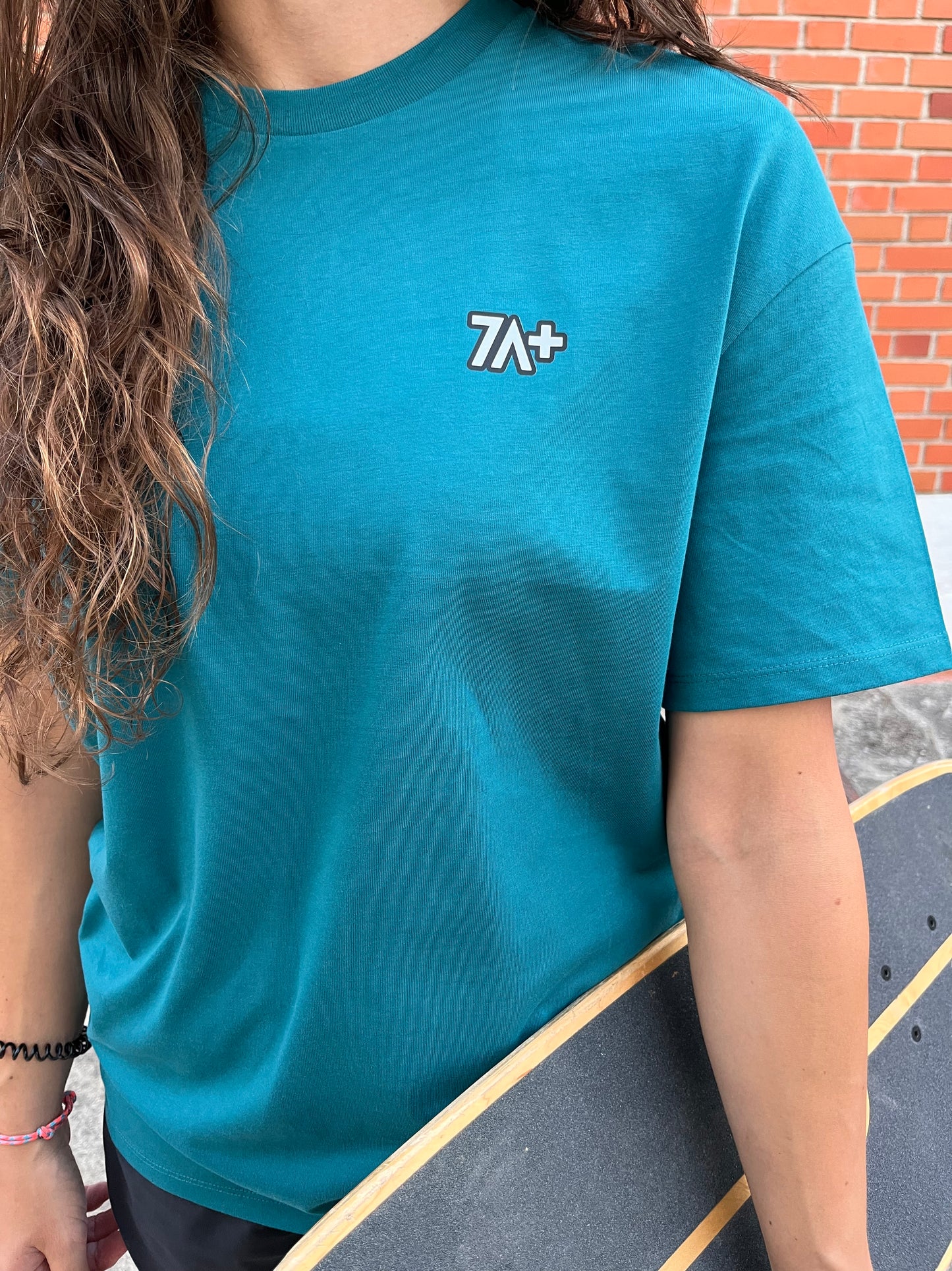 Camiseta no skills, color turquesa dark, delantera.