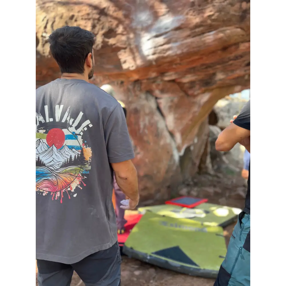 Camiseta Escalada SALVAJE 7A + Boulder y Vía.